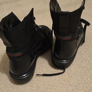 Black Leather GUCCI Boots with Green and Red Stripe